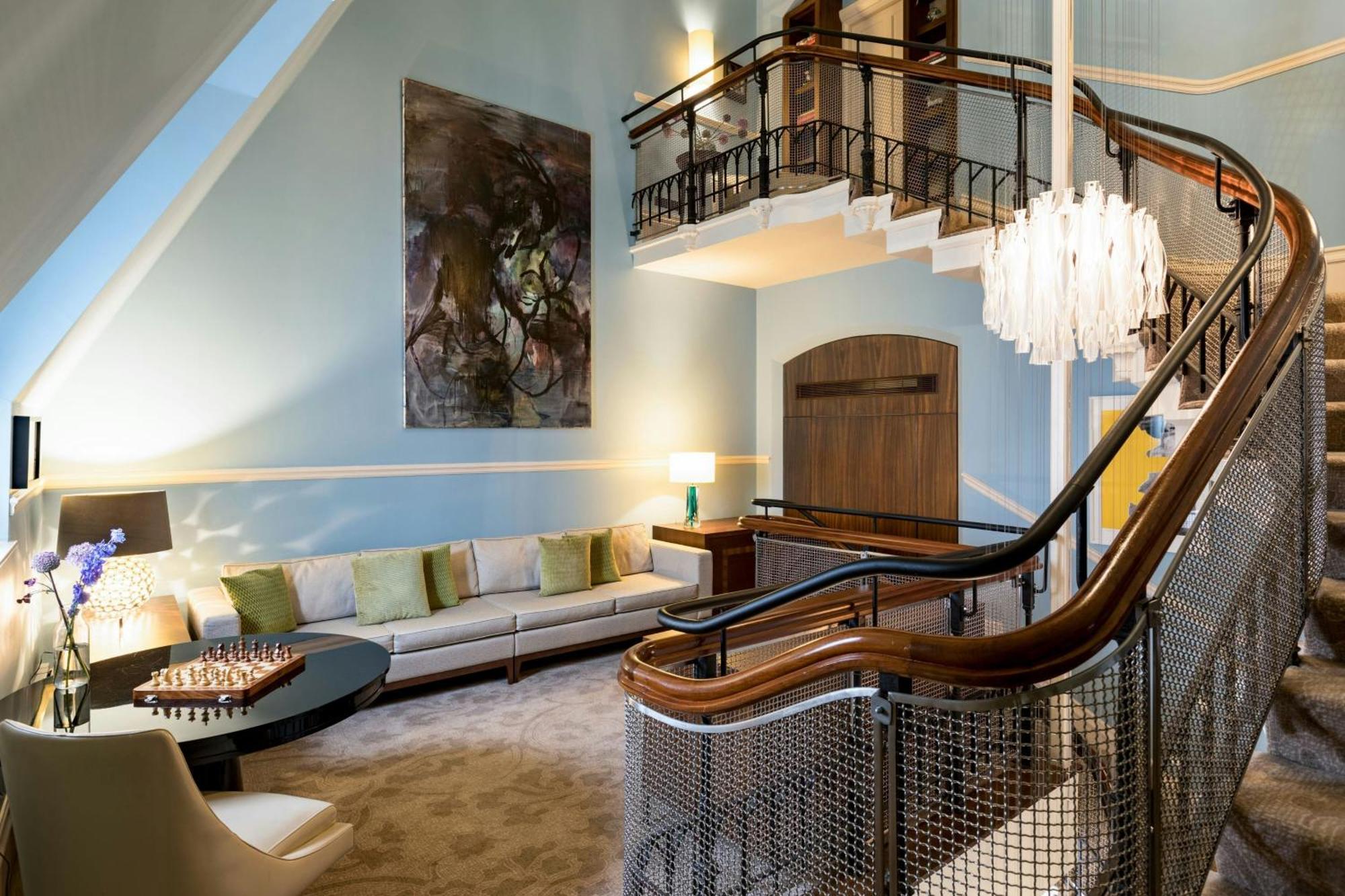 St. Pancras London, Autograph Collection 5*